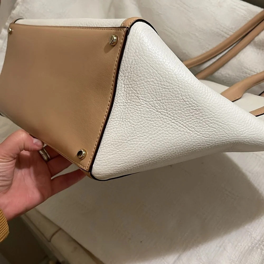 KATE SPADE - white Caroline lane forester tote- NWT